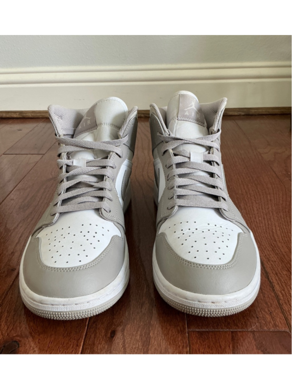 Men's Nike Air Jordan Mid Size 9.5